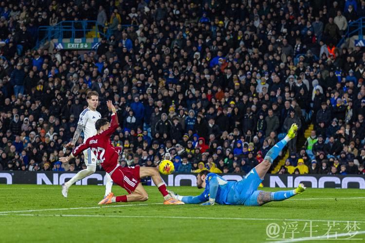 激烈半场对攻 利兹联战平利物浦 激烈半场对攻 利兹联战平利物浦