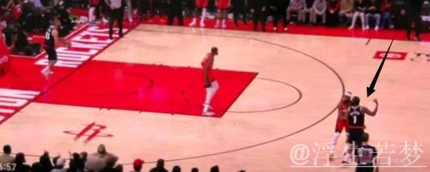 哈登盛赞火箭略显心酸！示意队友接球无1人回应 快船暴雷解体渐近？